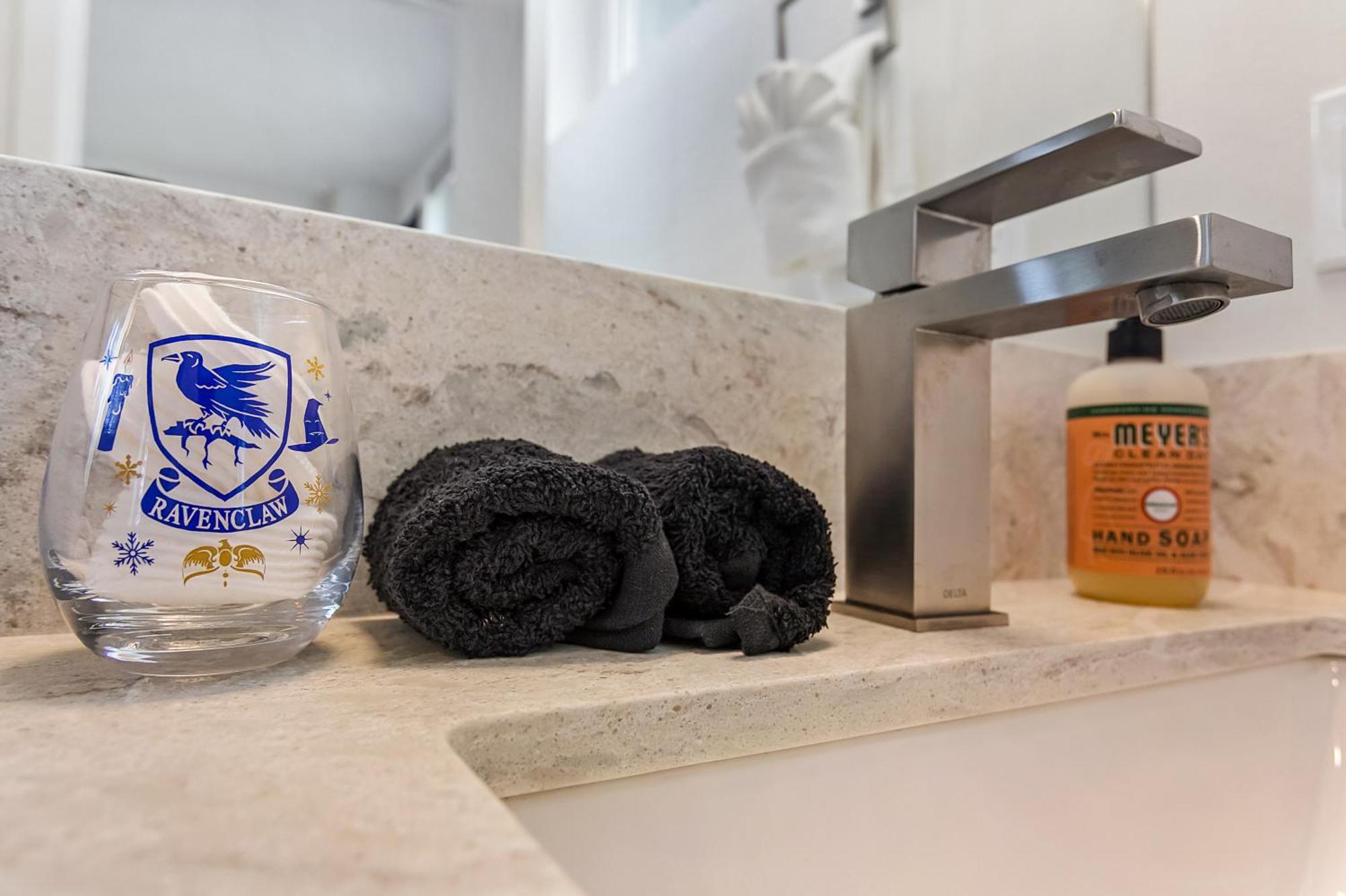 Harry Potter Sweet Suites Seattle Eksteriør billede
